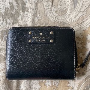 Kate Spade black zip up wallet